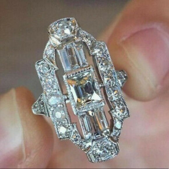 Seller: @sambam68 Jewelry - New 925 Sterling silver luxury ring